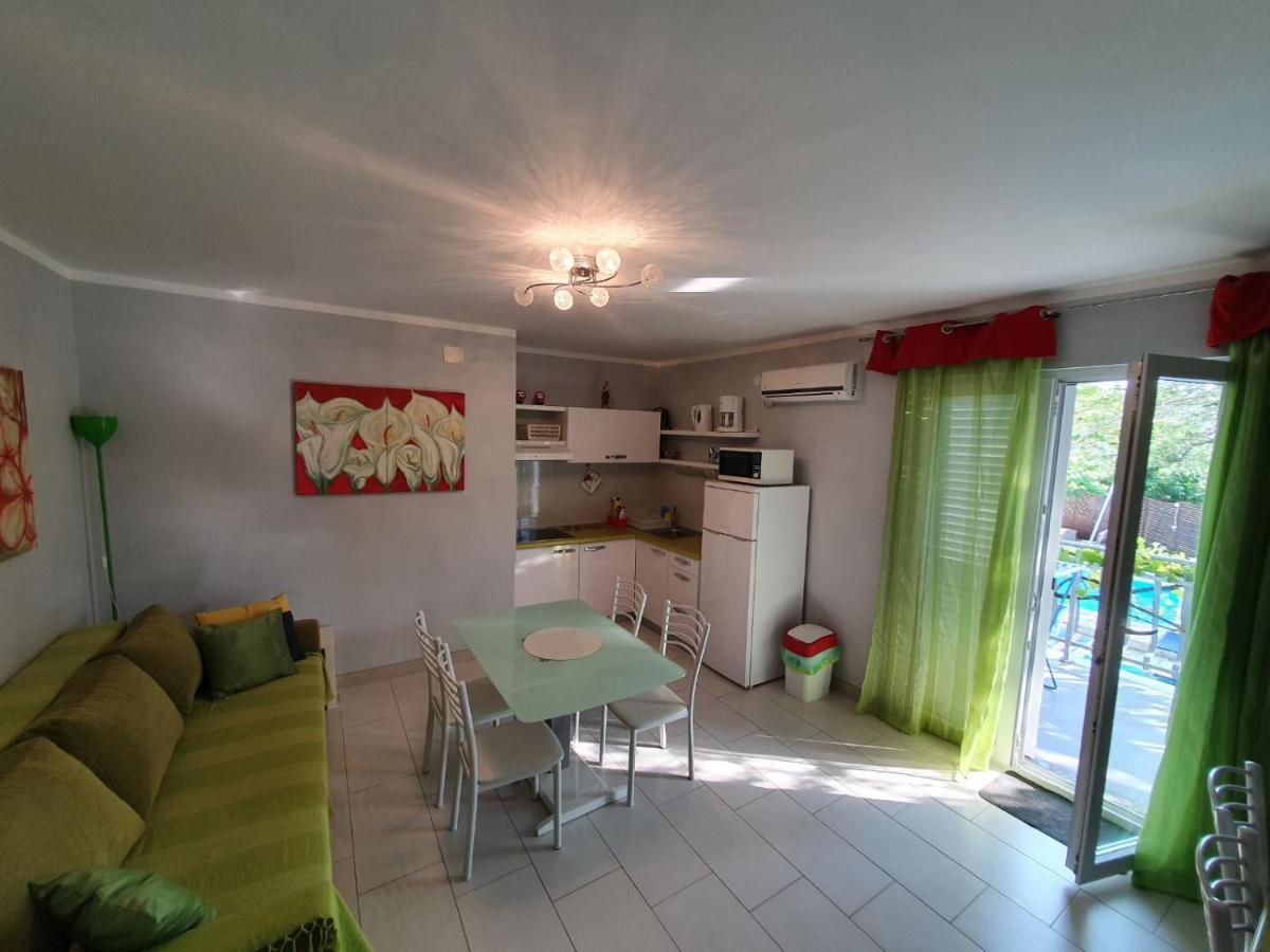Apartments Jerine Tribunj  Luaran gambar