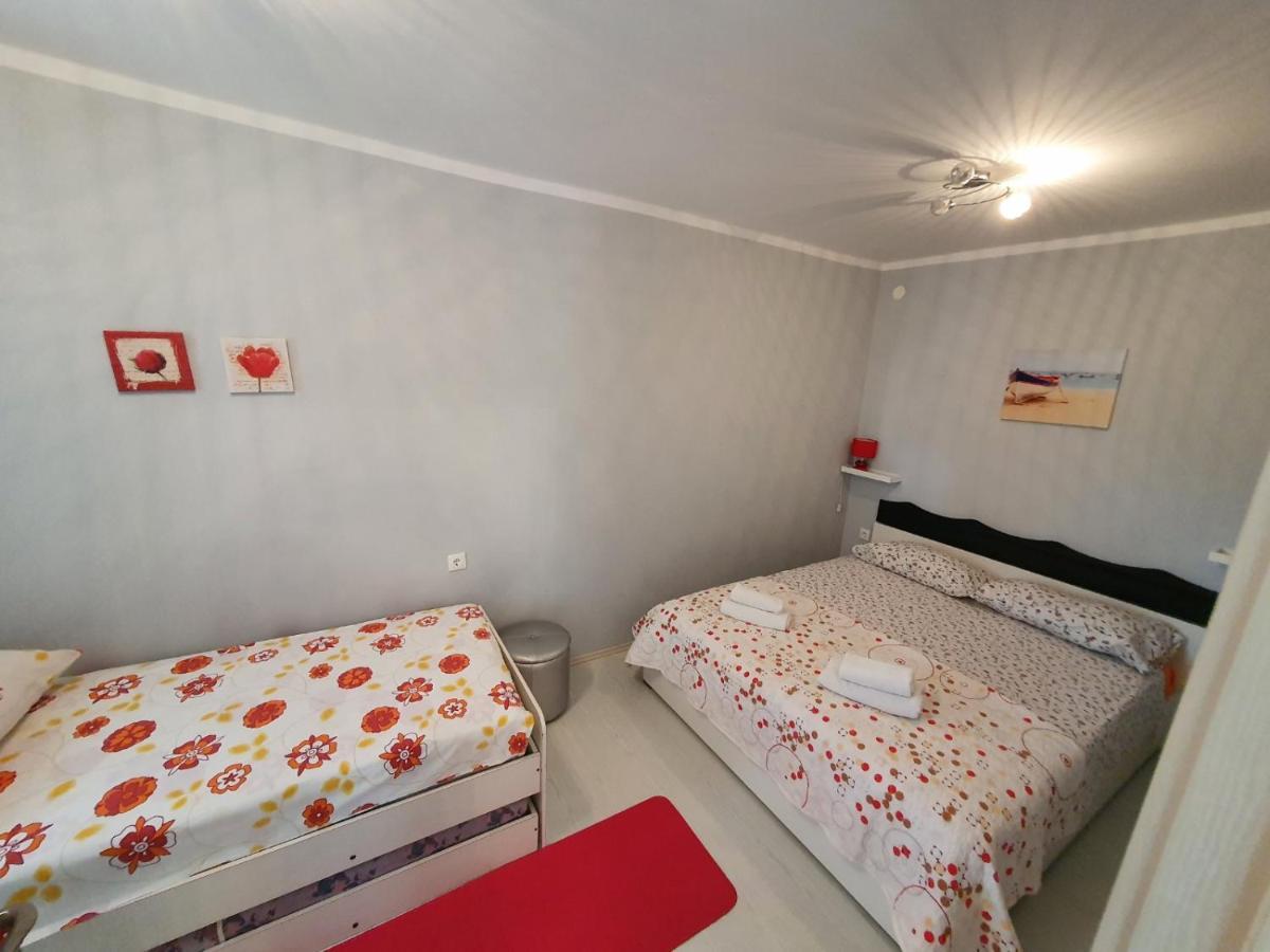 Apartments Jerine Tribunj  Luaran gambar